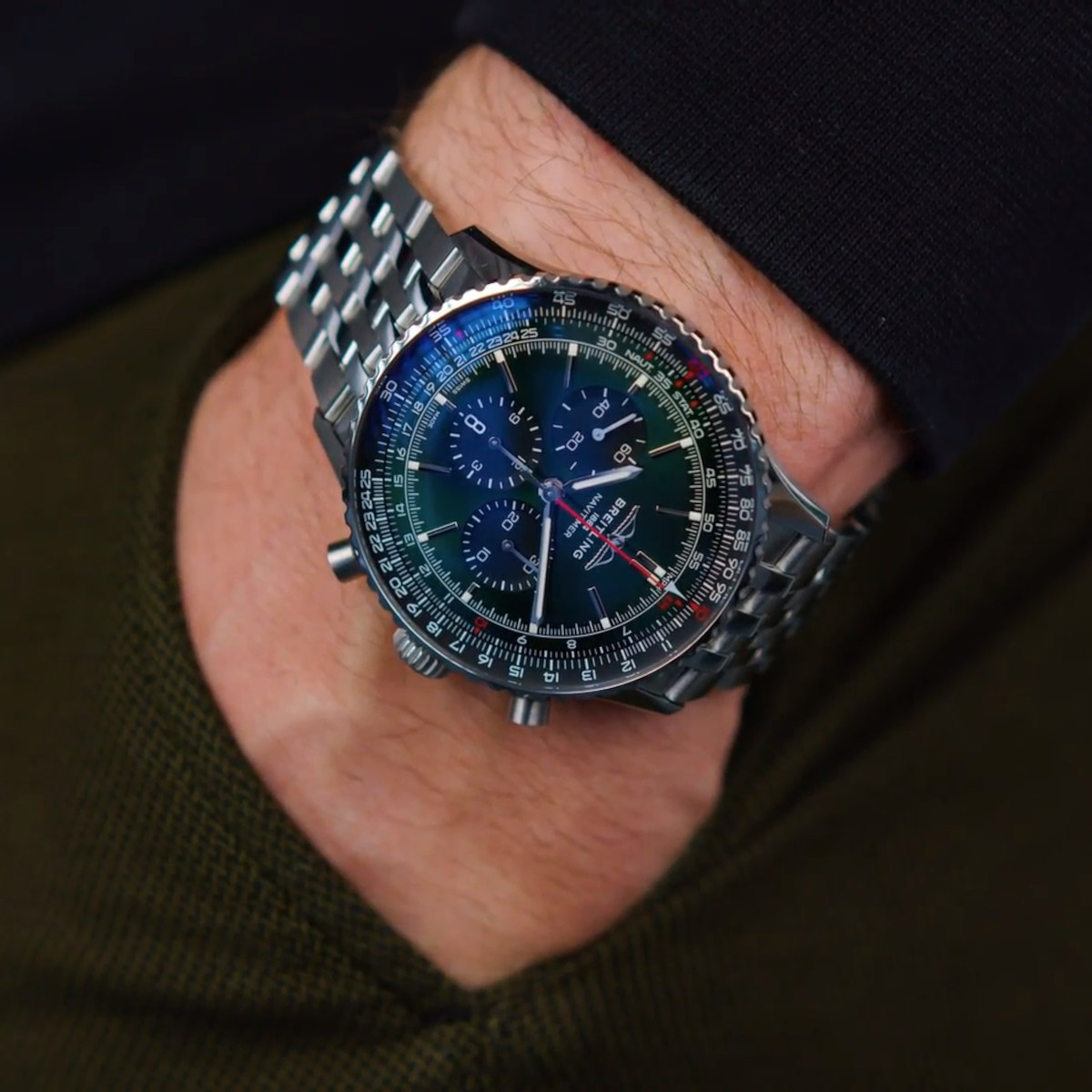 Breitling Navitimer B01 Chronograph 46 Produktbild main 1