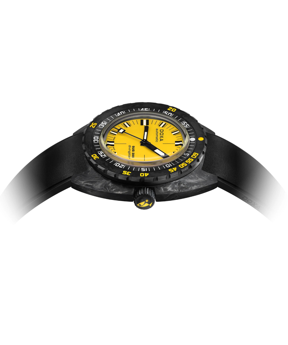 Doxa Sub 300 Carbon Divingstar Produktbild main 2