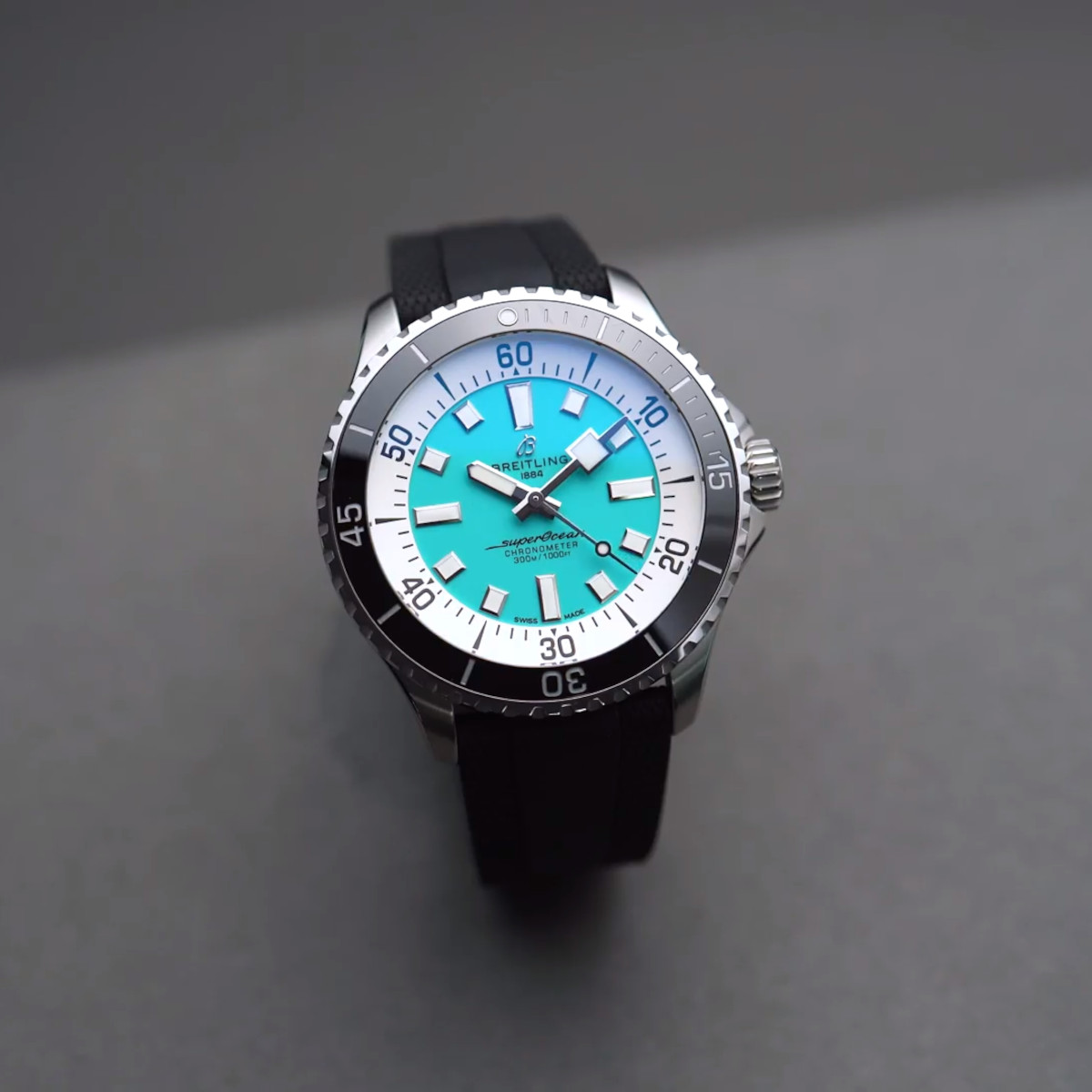 Breitling Superocean Automatic 44 Produktbild main 1