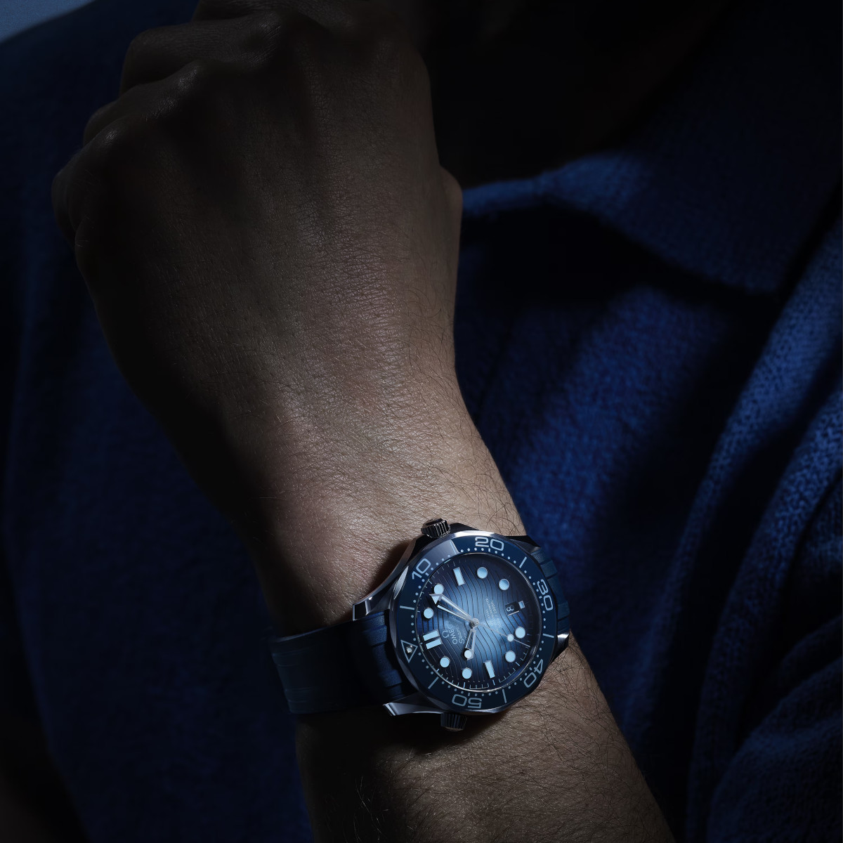 OMEGA Seamaster Diver 300M Summer Blue 42 Produktbild main 1