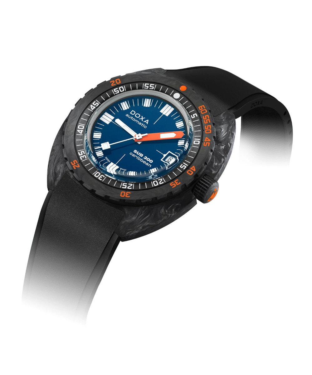 Doxa Sub 300 Carbon Caribbean Produktbild main 1