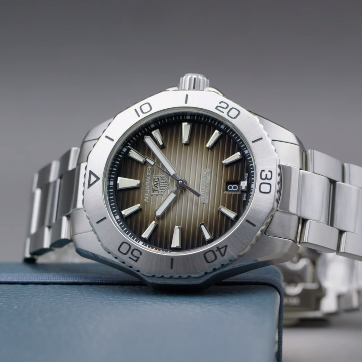 TAG HEUER Aquaracer Professional 200 Date Produktbild main 1
