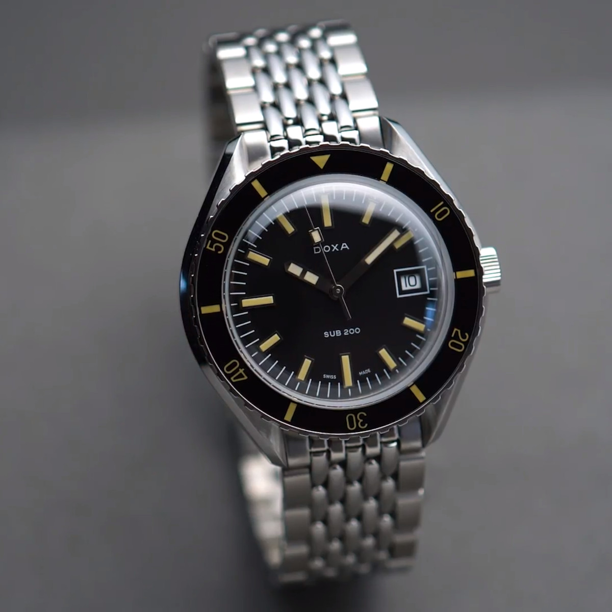 Doxa Sub 200 Sharkhunter Produktbild main 2