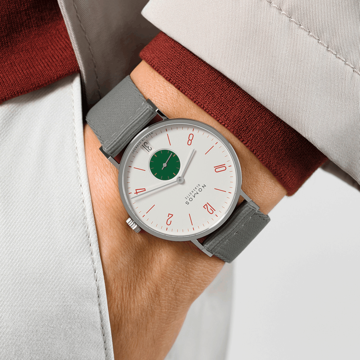 NOMOS Glashütte Tangente 38 Datum Go Produktbild main 1