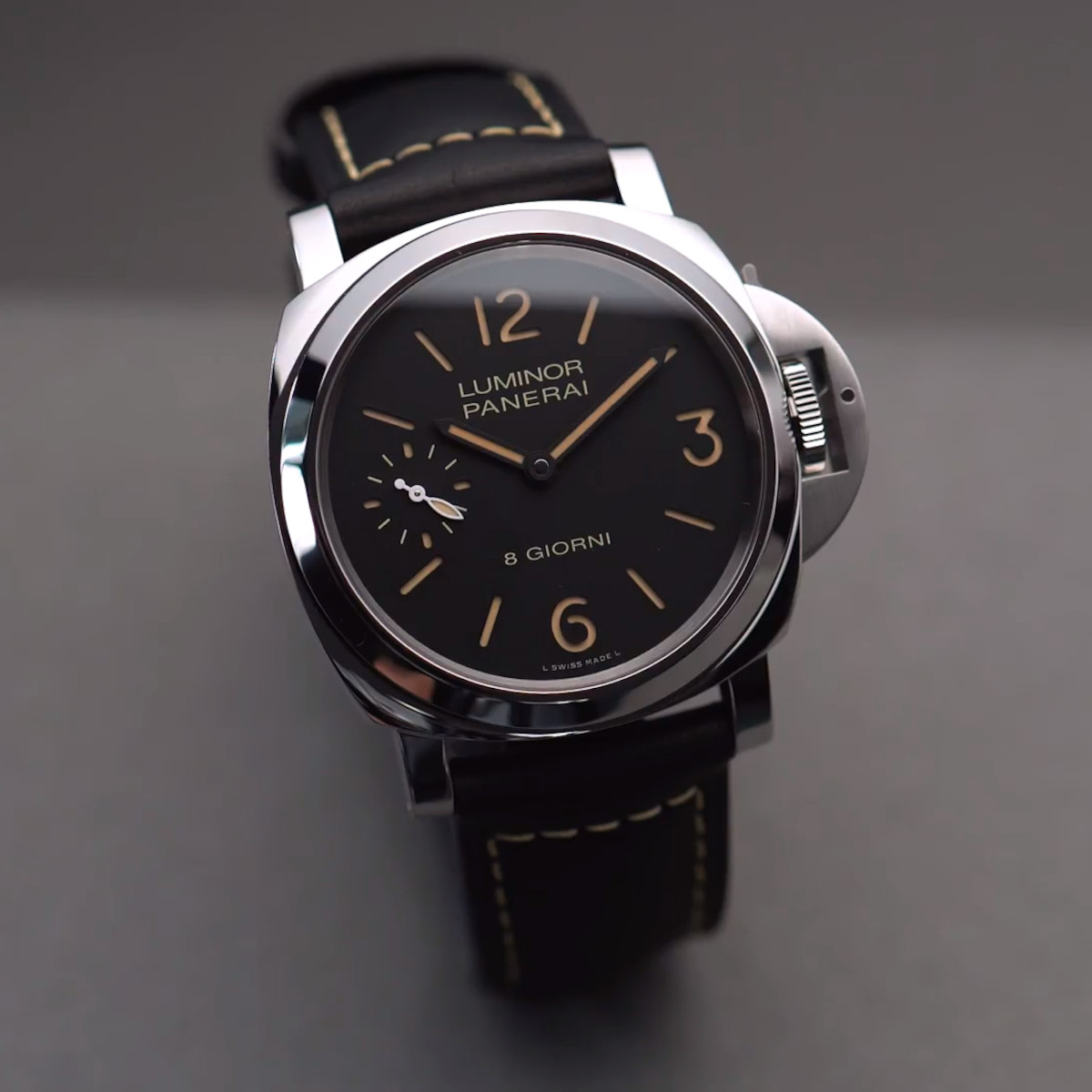 Panerai Luminor Base Produktbild main 1