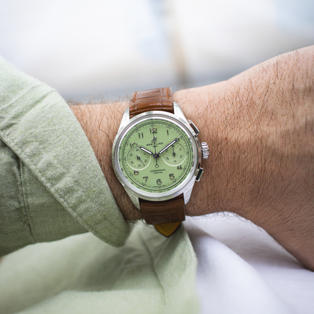 Breitling Premier B09 Chronograph 40 Produktbild main 3