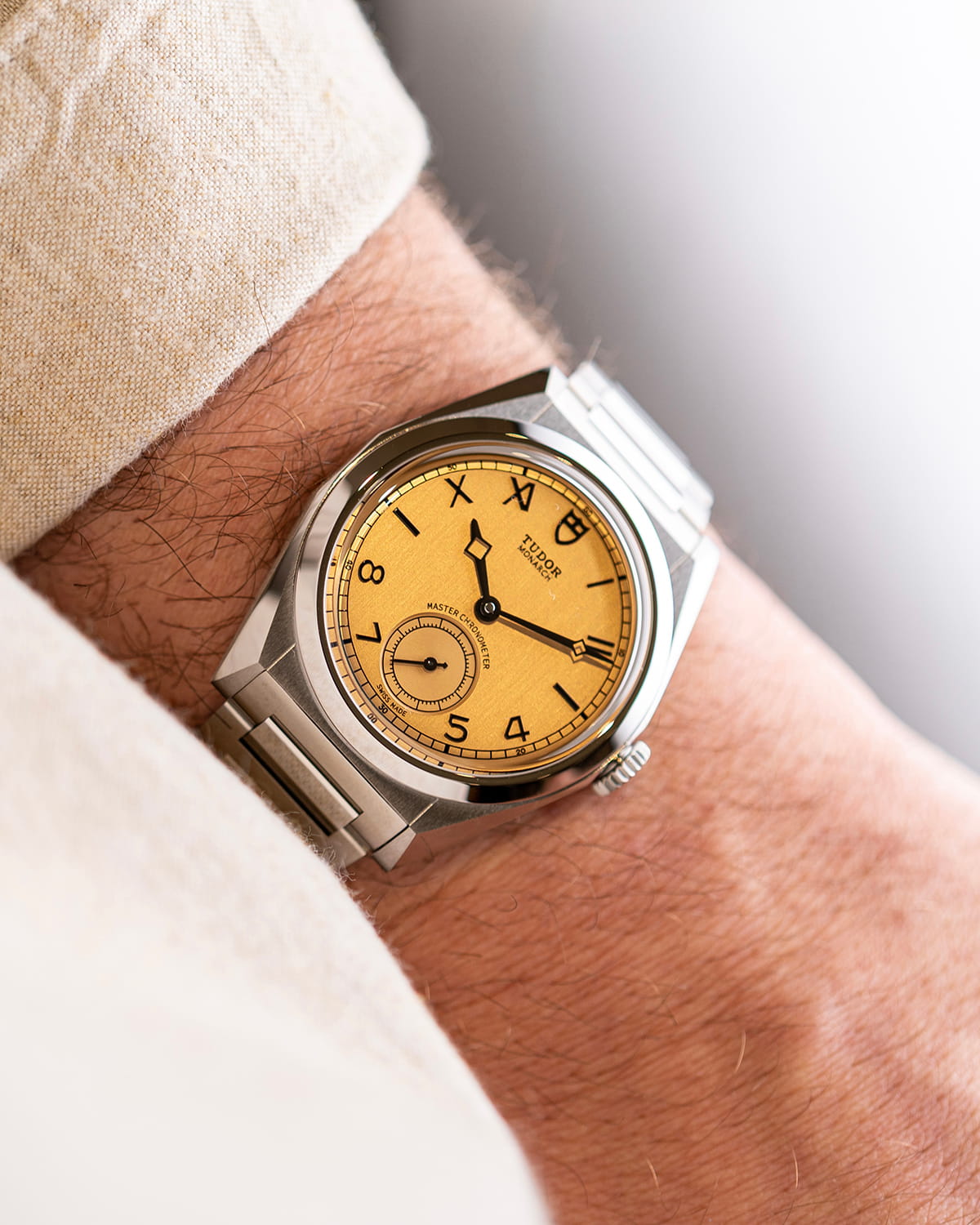 product-gallery-carousel-0