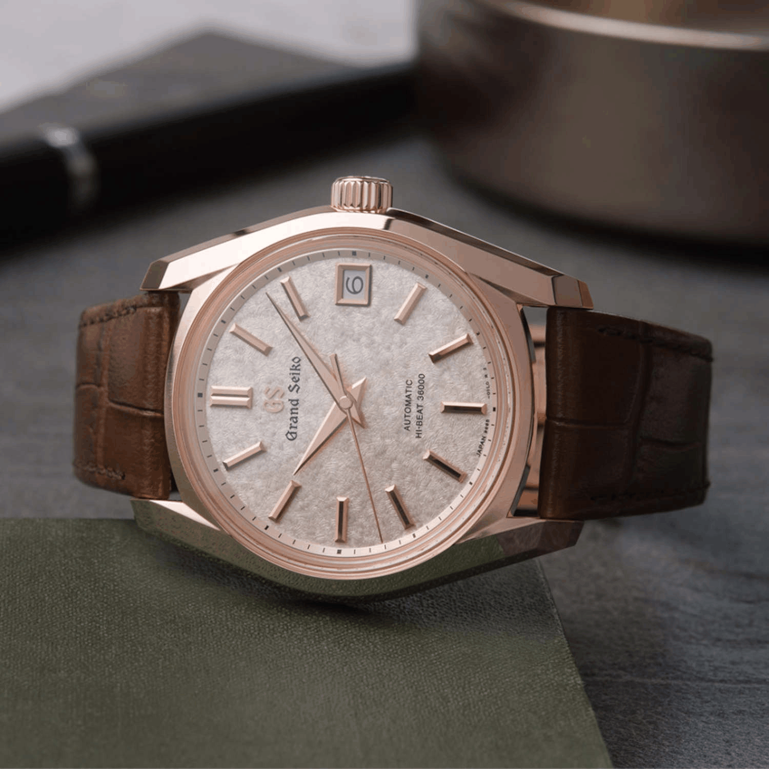 Grand Seiko Heritage Kollektion Sakura-Kakushi Mechanisches Hi-Beat 36000 Produktbild main 1
