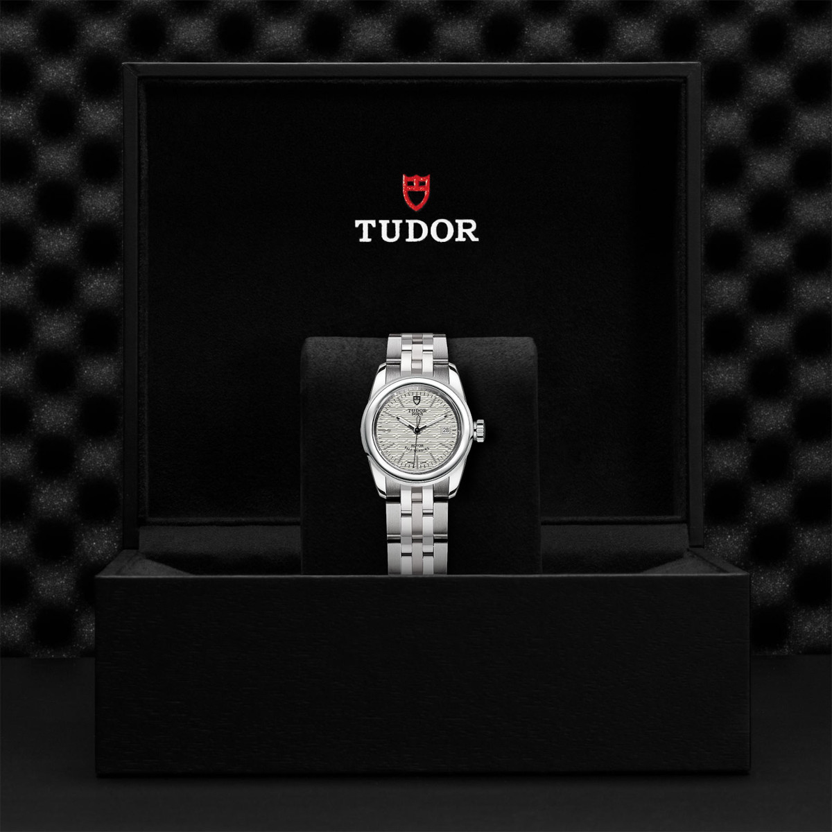 TUDOR Glamour Date 26 Produktbild main 2