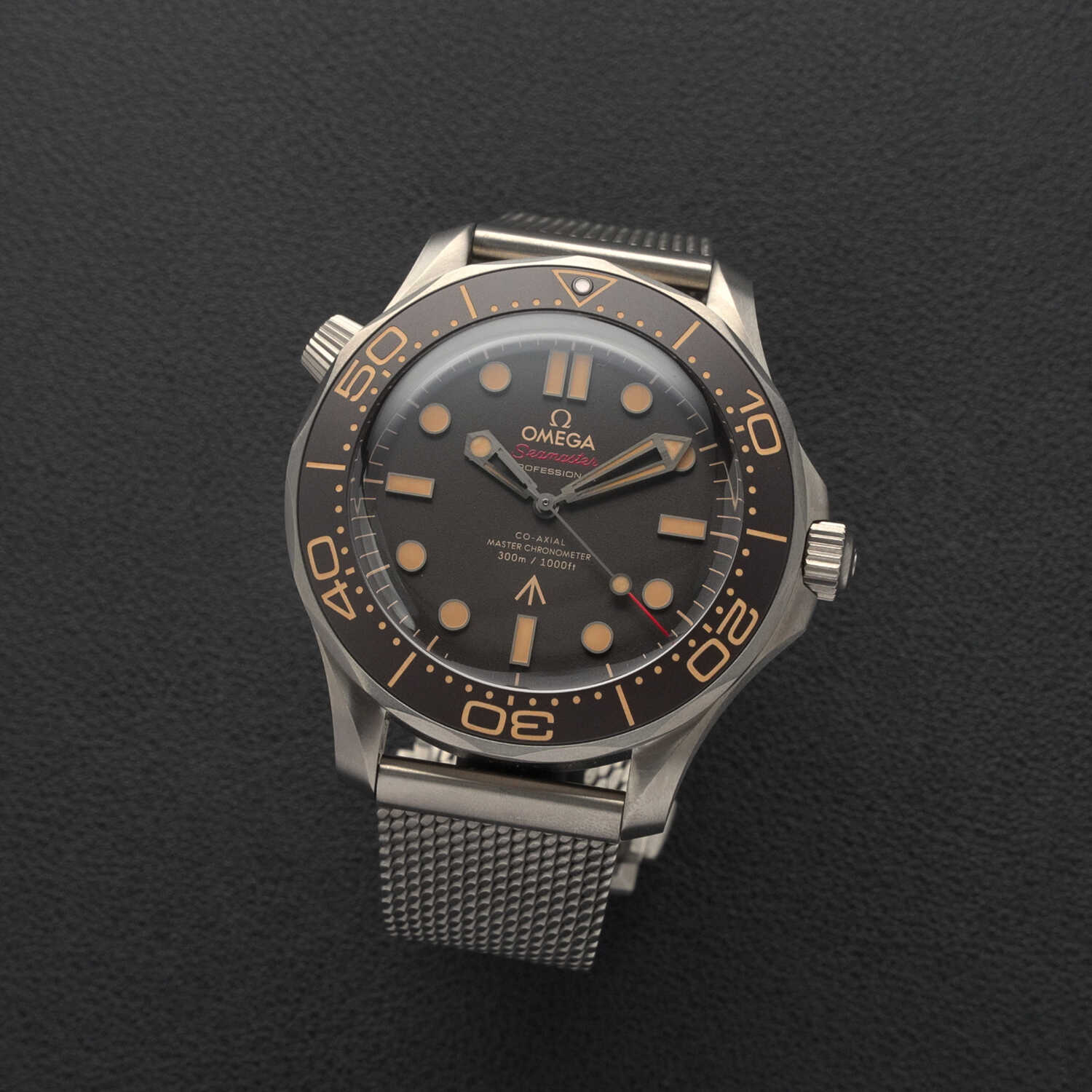 OMEGA Seamaster Diver 300M 42 James Bond Titan CPO2 Produktbild main 1