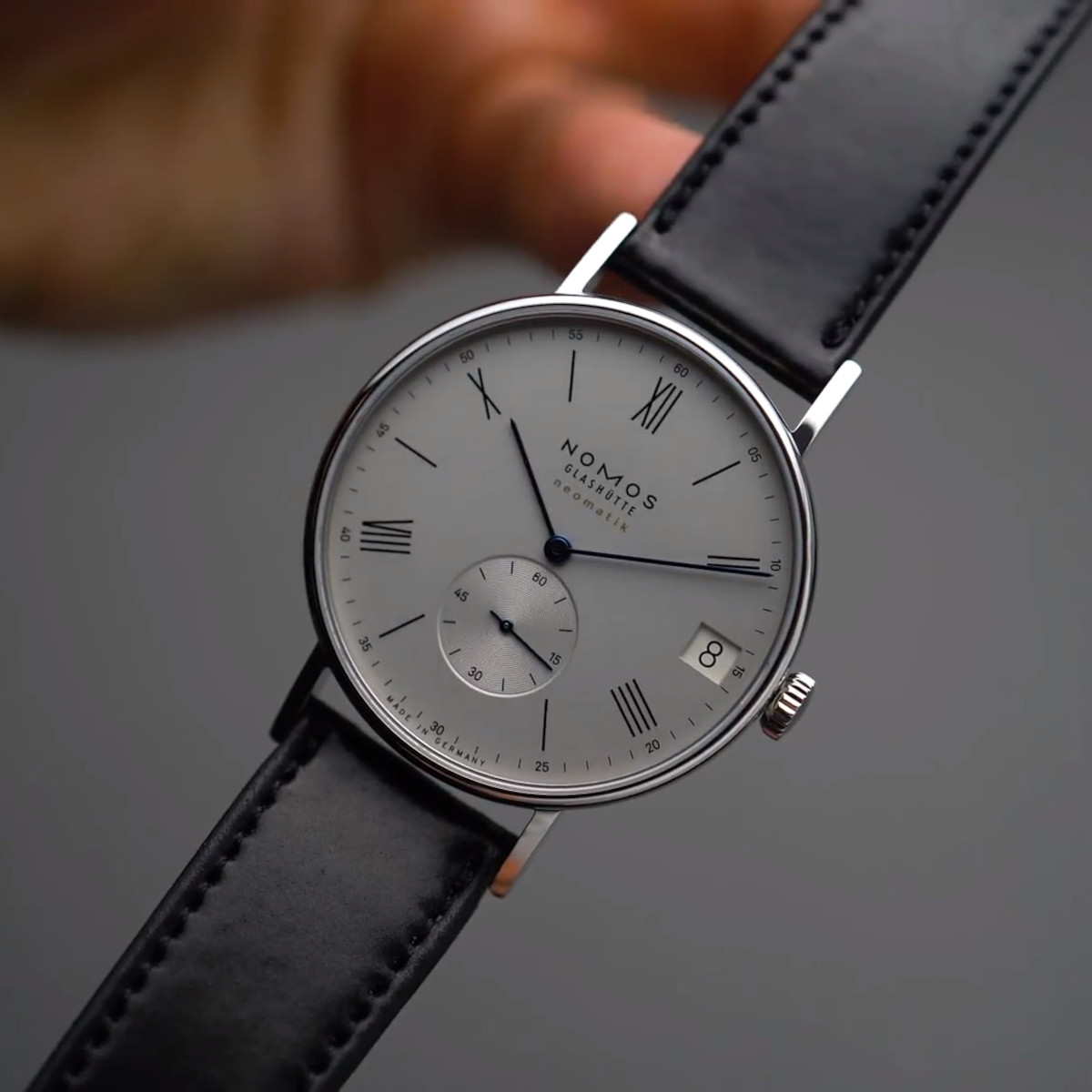 NOMOS Glashütte Ludwig Neomatik 41 Datum Produktbild main 4