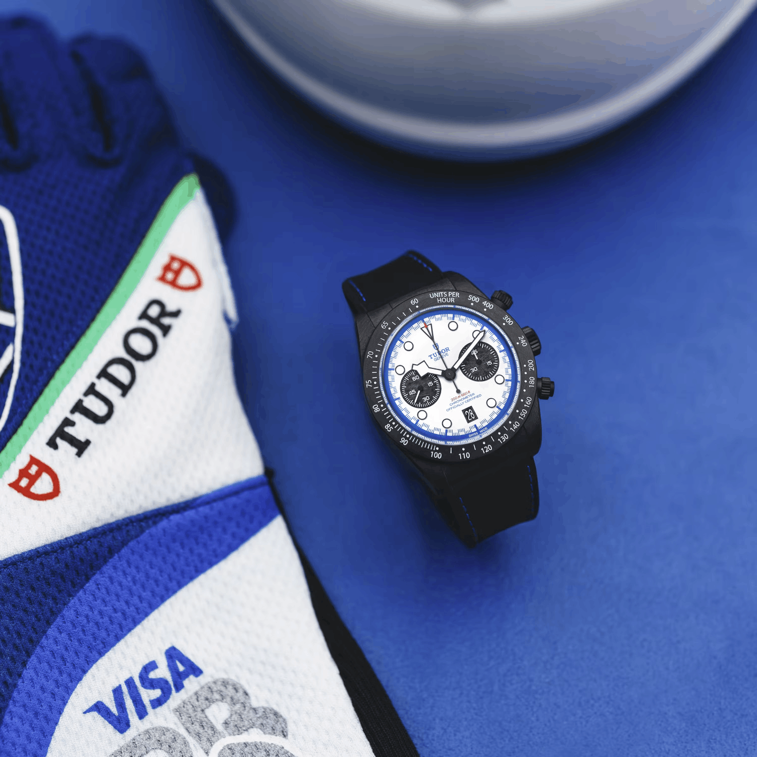 TUDOR Black Bay Chrono Carbon 25 Produktbild main 2