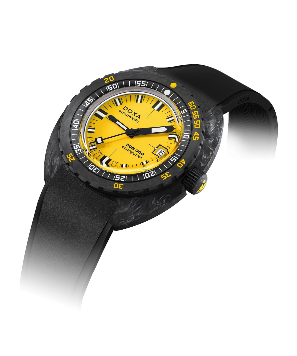 Doxa Sub 300 Carbon Divingstar Produktbild main 1