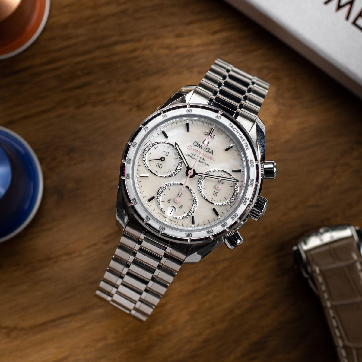 OMEGA Speedmaster Chronograph 38 Produktbild main 1