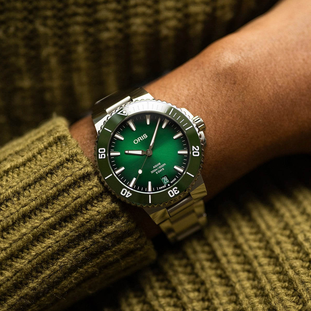 Oris Aquis Date Calibre 400 Produktbild main 1