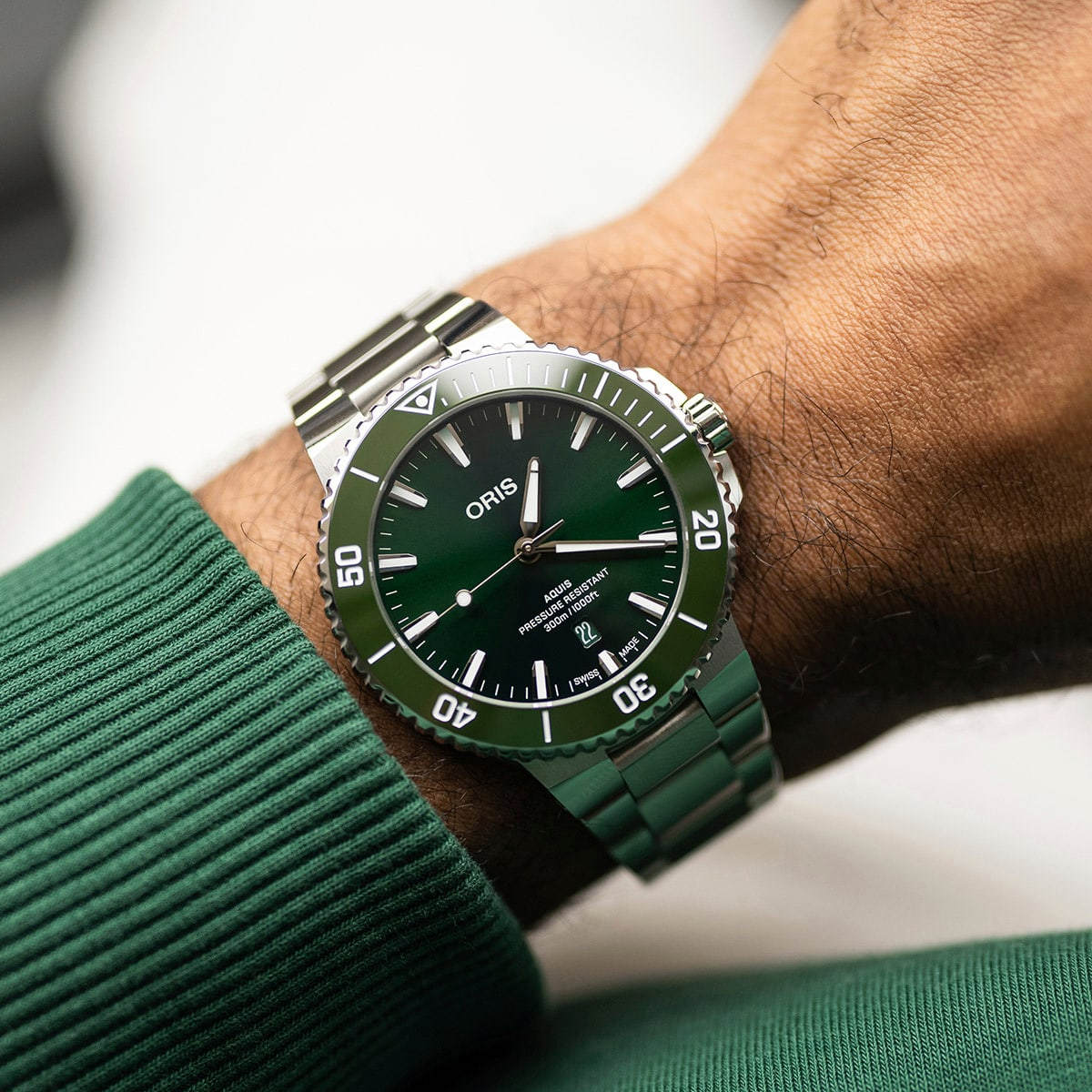 Oris Aquis Date Produktbild main 2