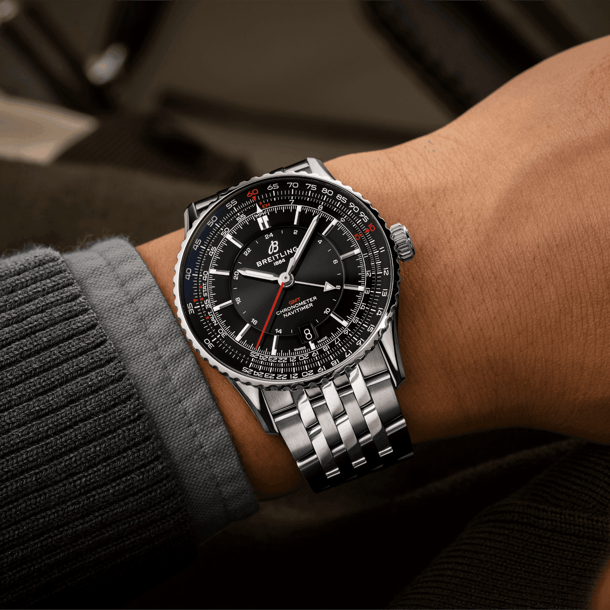 Breitling Navitimer Automatic GMT 41 Produktbild main 3