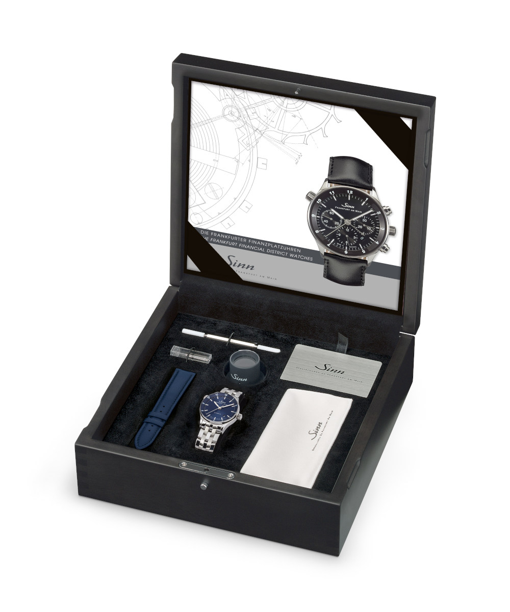 Sinn 6068 B Finanzplatzuhr Produktbild main 3