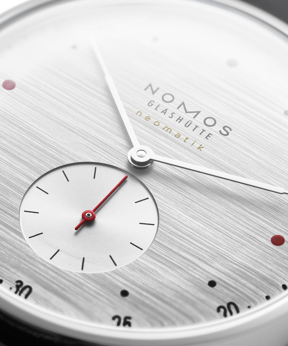 NOMOS Glashütte Metro neomatic 39 Silvercut Produktbild main 4
