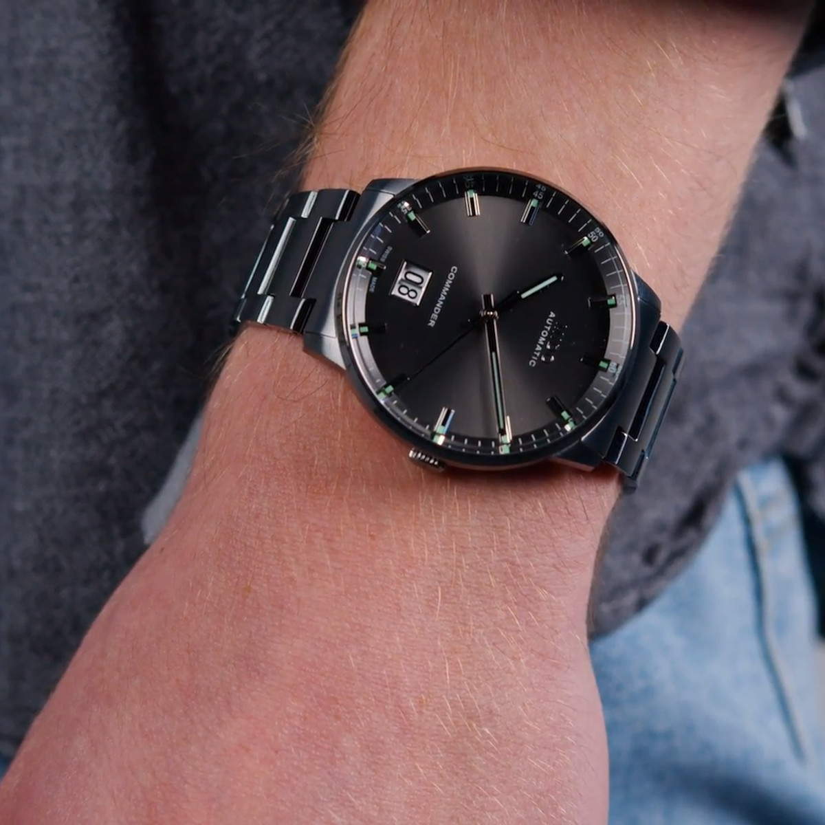 Mido Commander Big Date Produktbild main 3