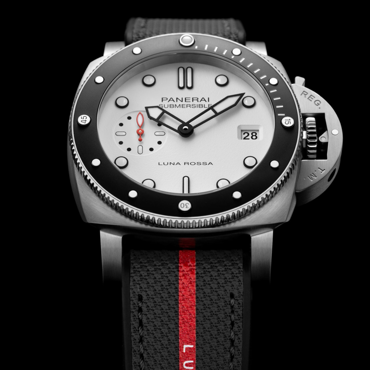 Panerai Submersible Luna Rossa Produktbild main 4