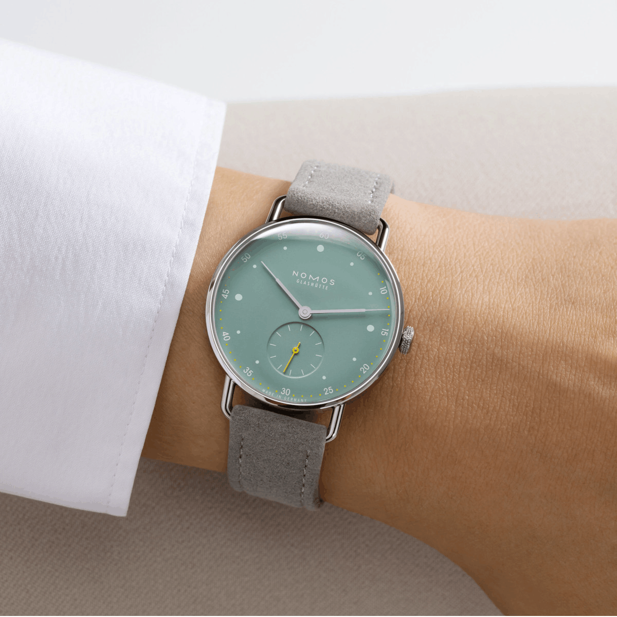 NOMOS Glashütte Metro 33 Sage Produktbild main 1