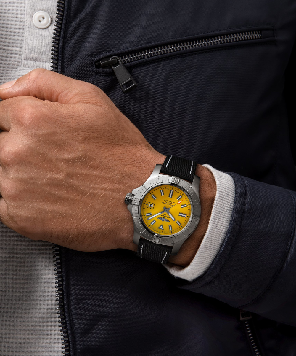 Breitling Avenger Automatic 45 Seawolf Produktbild main 3