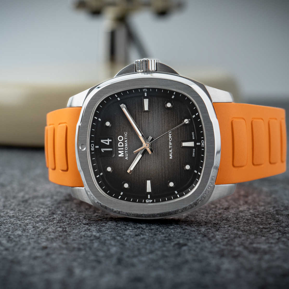 Mido Multifort TV Big Date Produktbild main 3