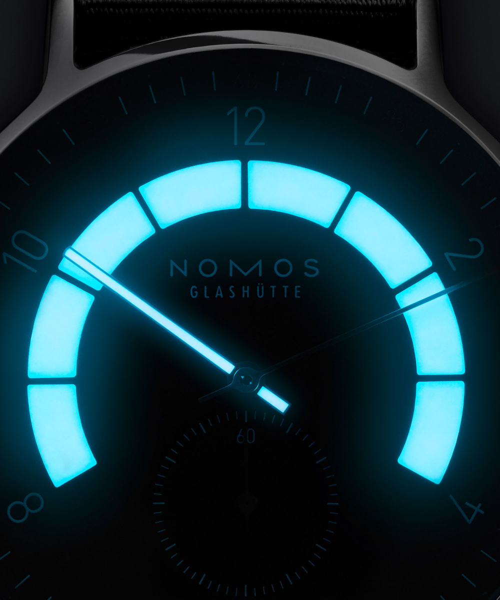 NOMOS Glashütte Autobahn neomatik 41 Datum nachtblau Produktbild main 2