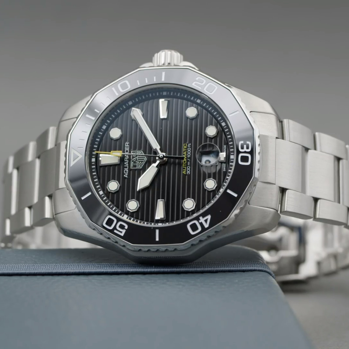 TAG HEUER Aquaracer Professional 300 Produktbild main 1
