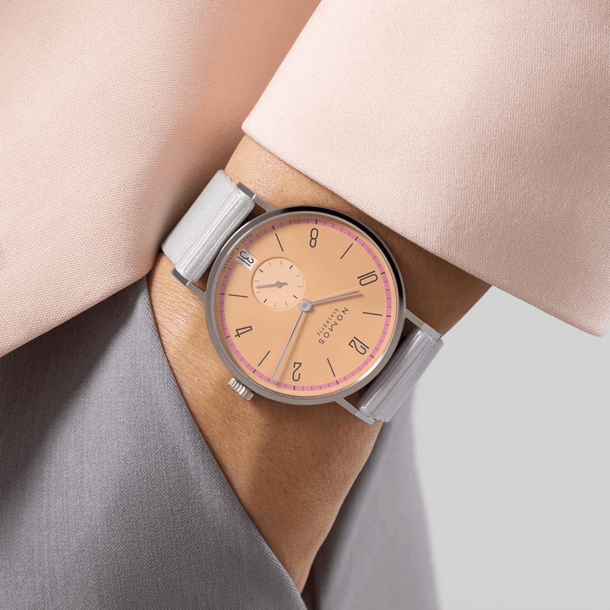 NOMOS Glashütte Tangente 38 Datum Pastell Produktbild main 2