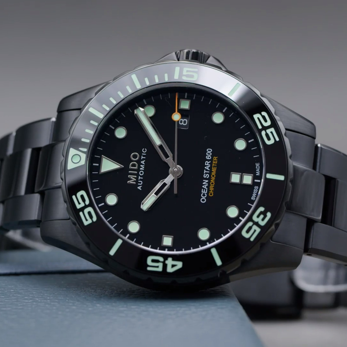 Mido Ocean Star Diver 600 Chronometer Produktbild main 3