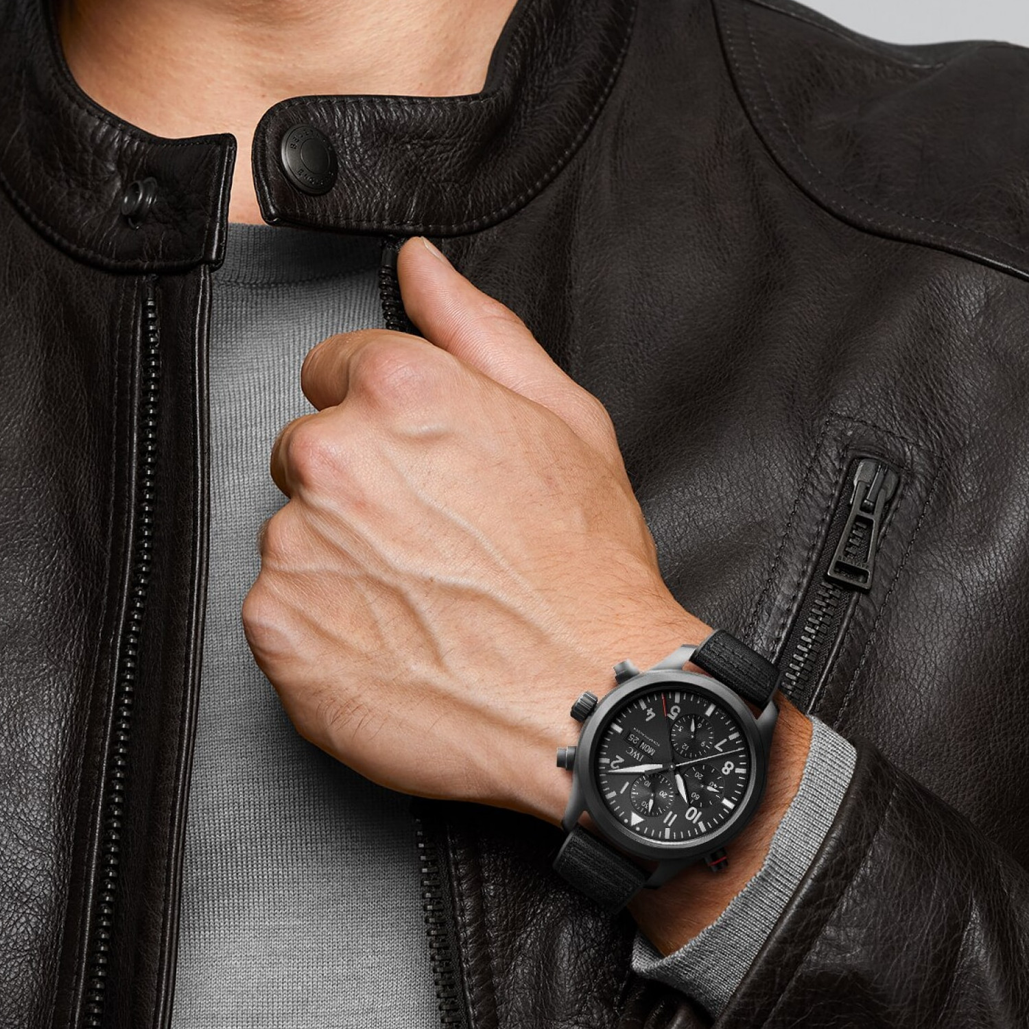 IWC Schaffhausen Pilot's Watch Double Chronograph TOP GUN Ceratanium® Produktbild main 4