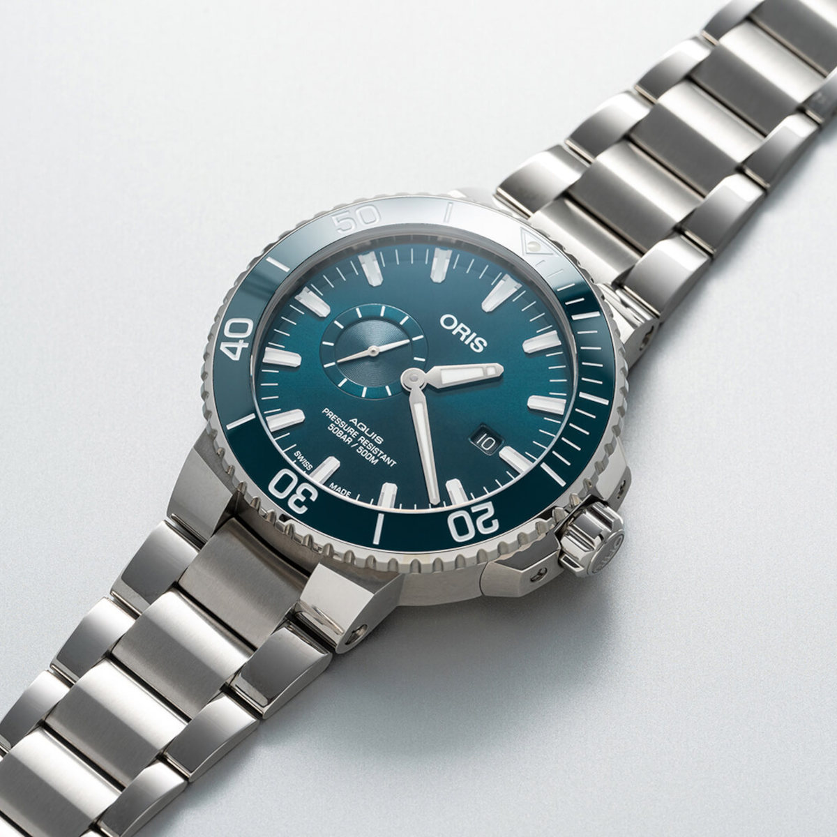 Oris Aquis Small Second Date Produktbild main 1