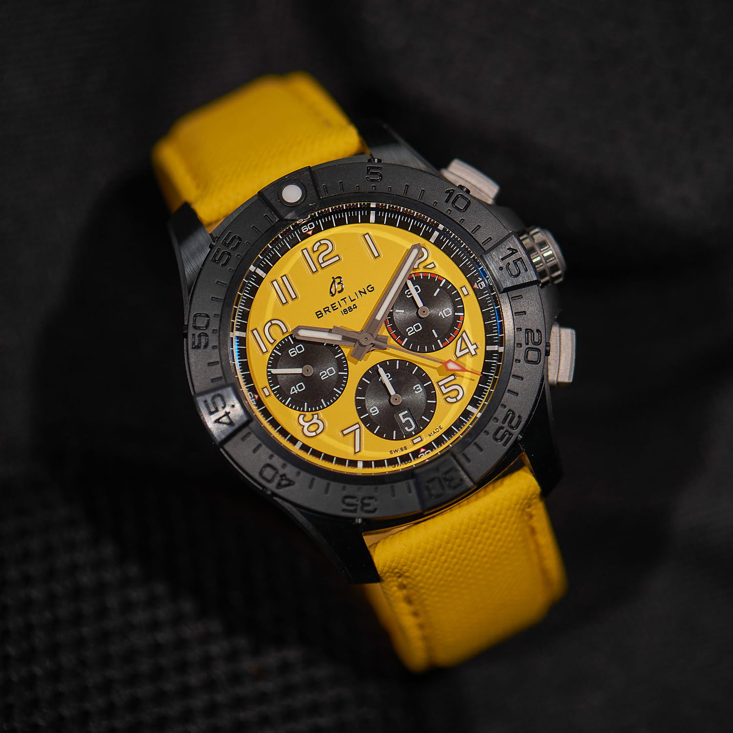 Breitling Avenger B01 Chronograph 44 Night Misson CPO2 Produktbild main 6