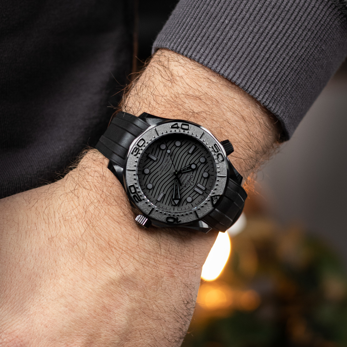 OMEGA Seamaster Diver 300M 43,5 Keramik Produktbild main 3