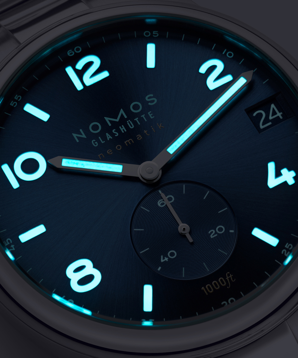 NOMOS Glashütte Club Sport neomatik 42 Datum blau Produktbild main 1