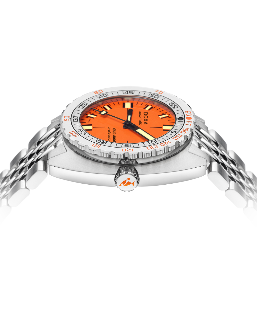 Doxa Sub 300T Professional Produktbild main 2