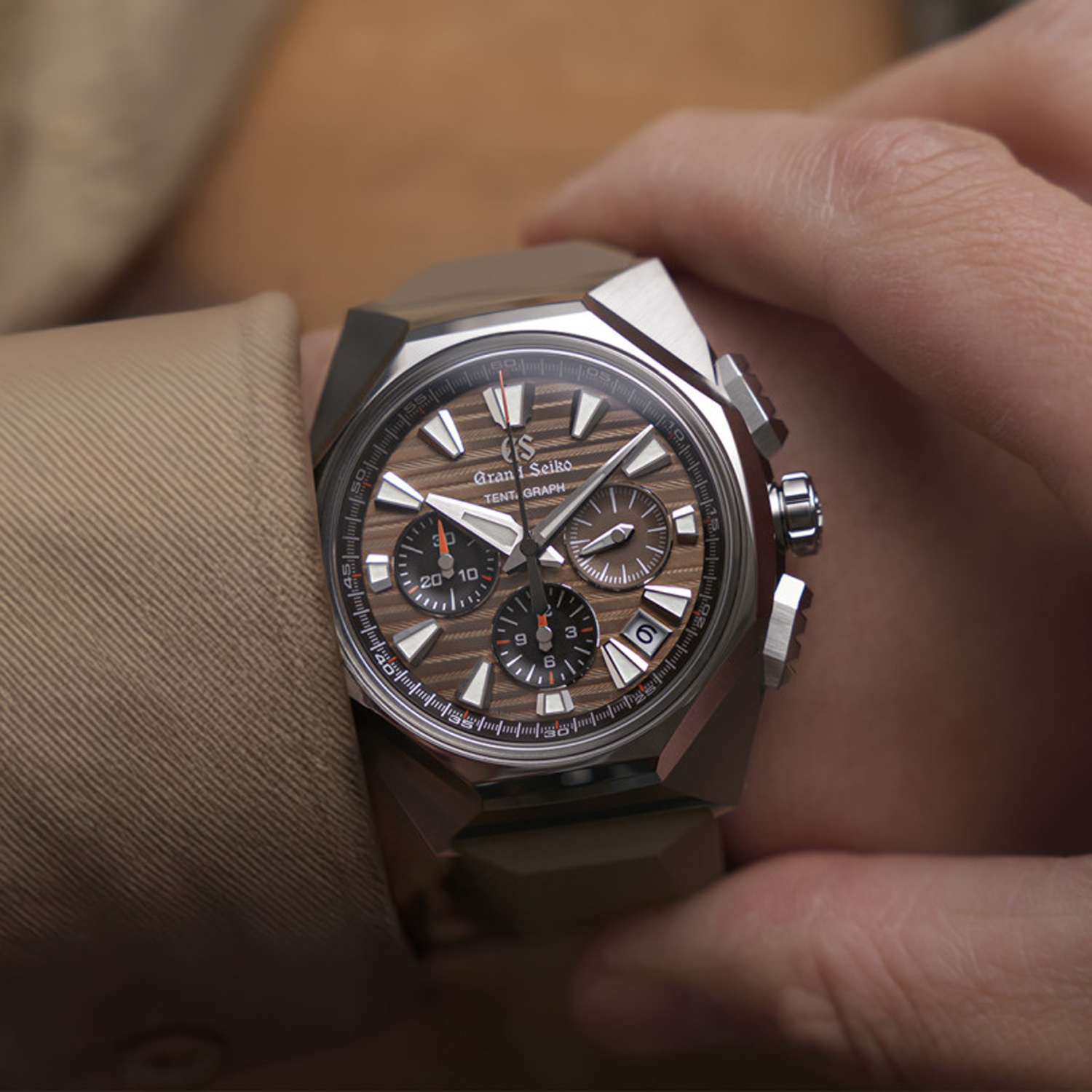 Grand Seiko Sport Tokyo Lion Tentagraph Produktbild main 3