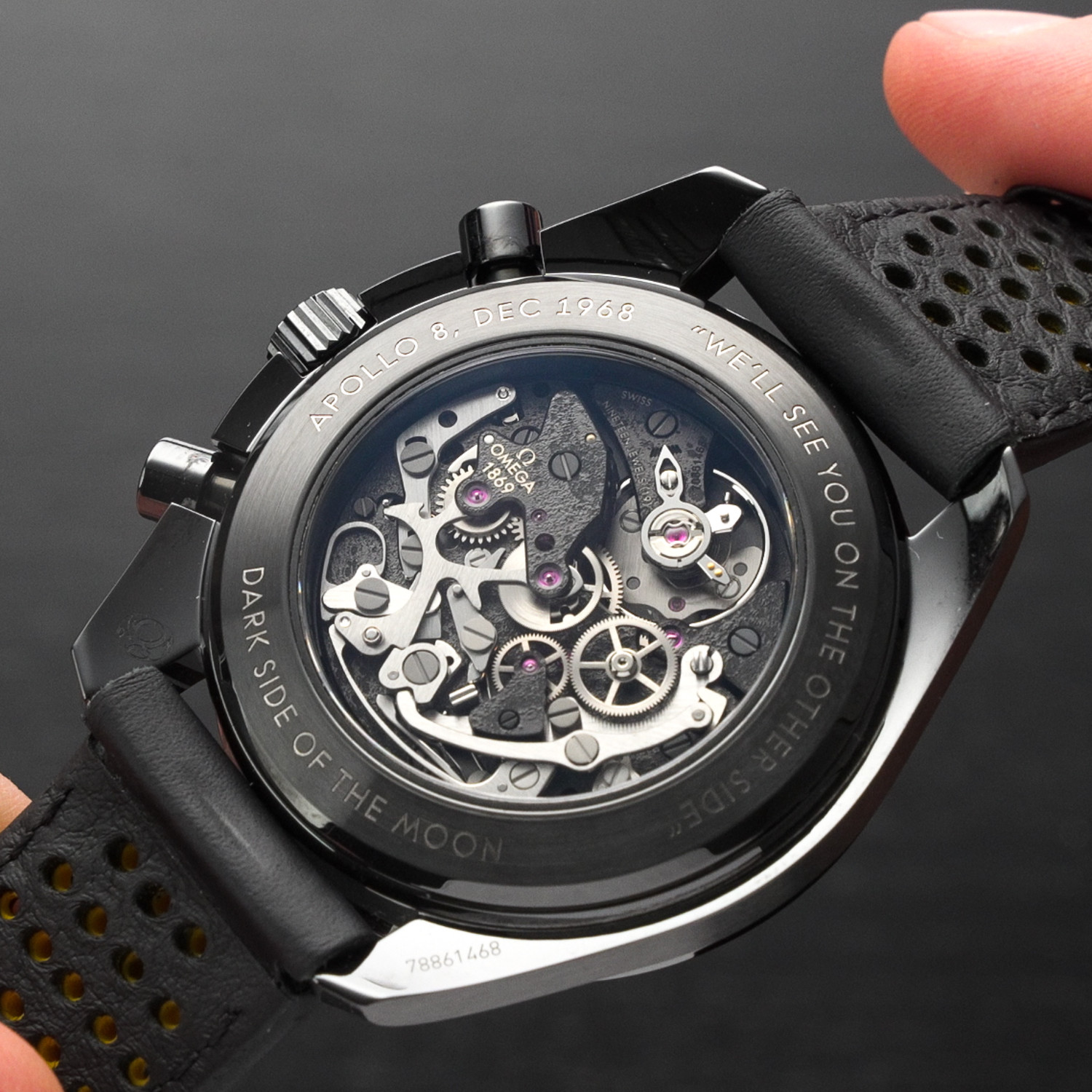 OMEGA Speedmaster Dark Side Of The Moon Apollo 8 CPO Produktbild main 4