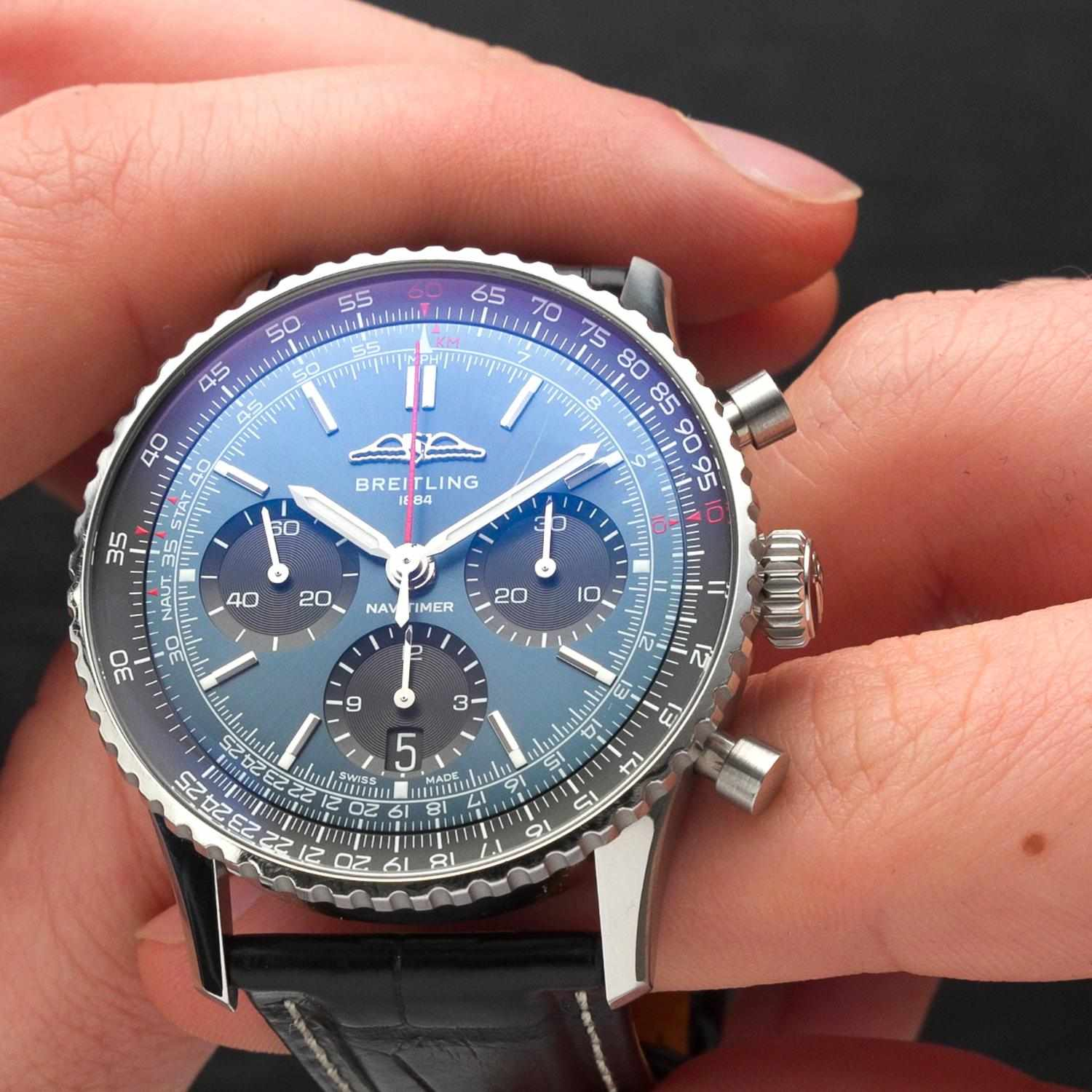 Breitling Navitimer B01 Chronograph 41 CPO2 Produktbild main 4