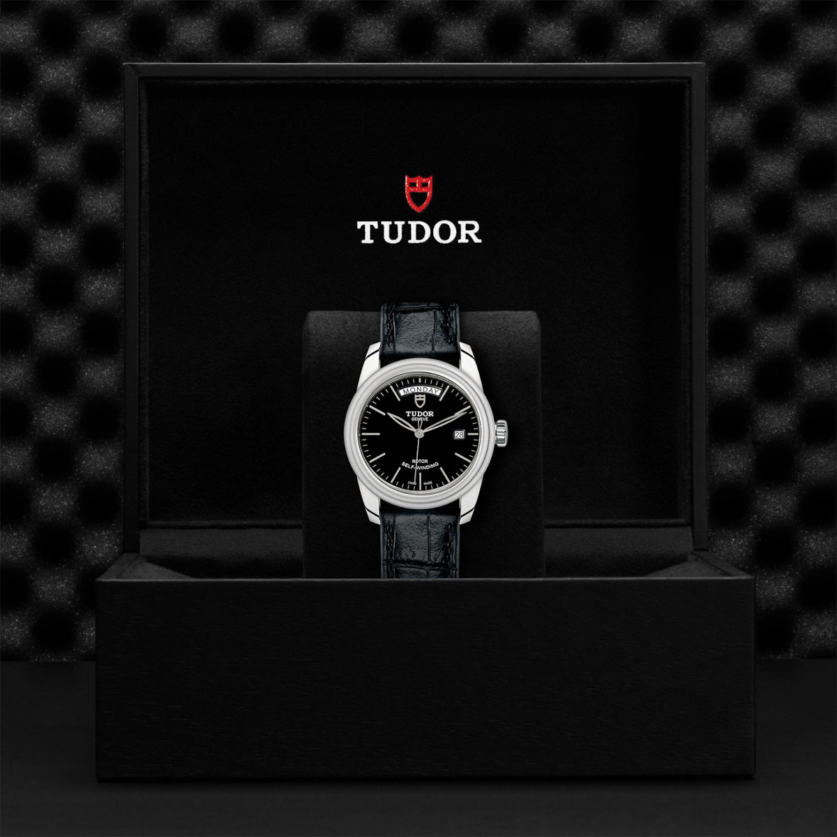 TUDOR Glamour Date Day 39 Produktbild main 2