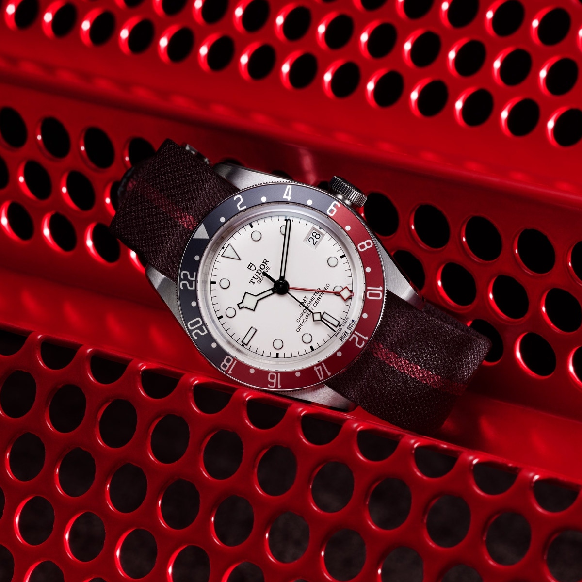 TUDOR Black Bay GMT Produktbild main 1