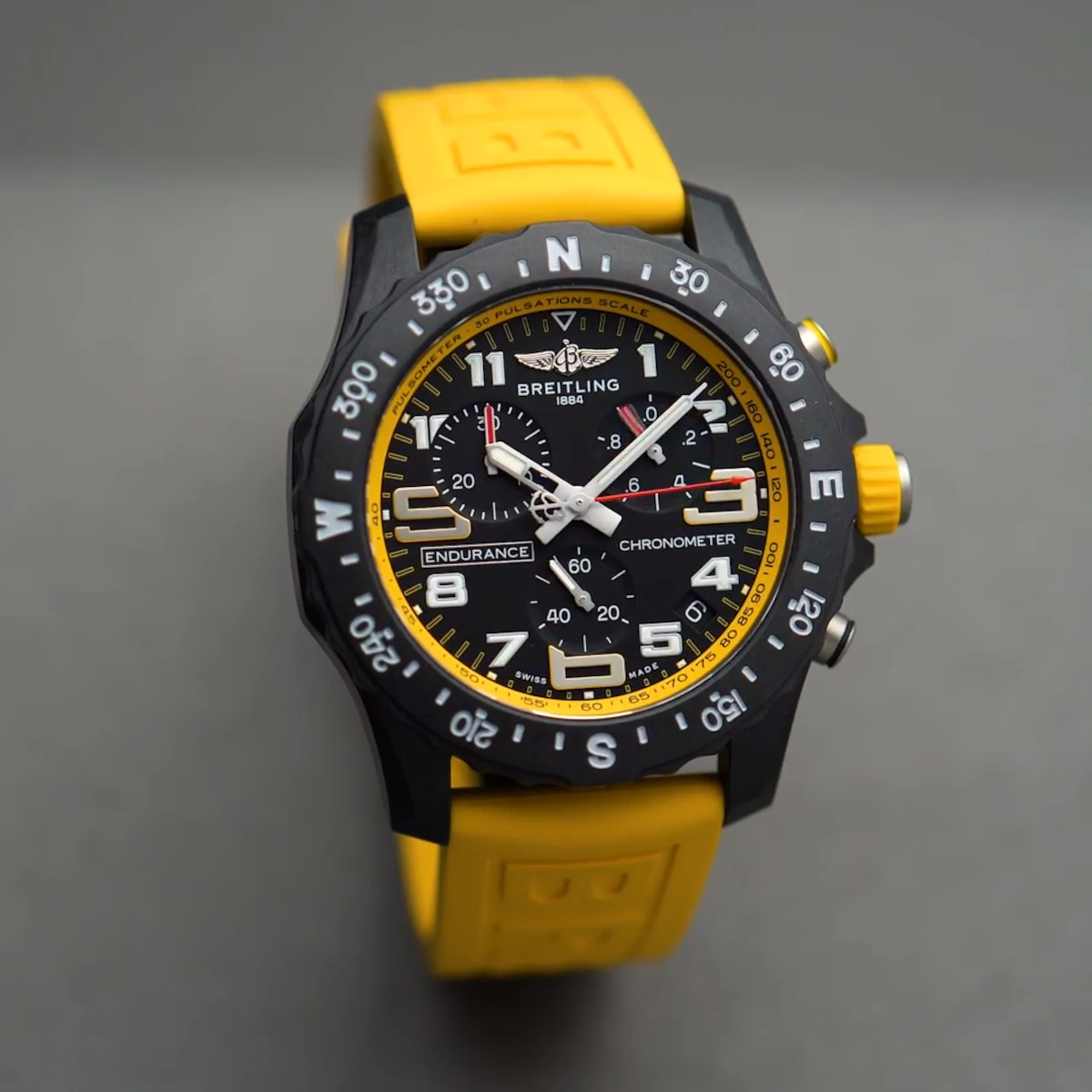 Breitling Endurance Pro 44 Produktbild main 5