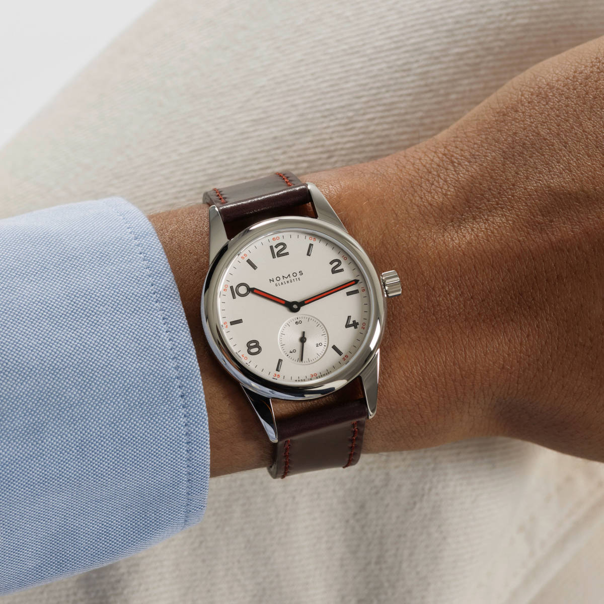 NOMOS Glashütte Club 36 Produktbild main 4