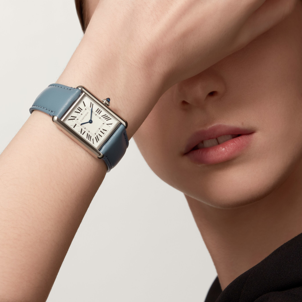 Cartier Tank Must SolarBeat™ Großes Modell Produktbild main 6