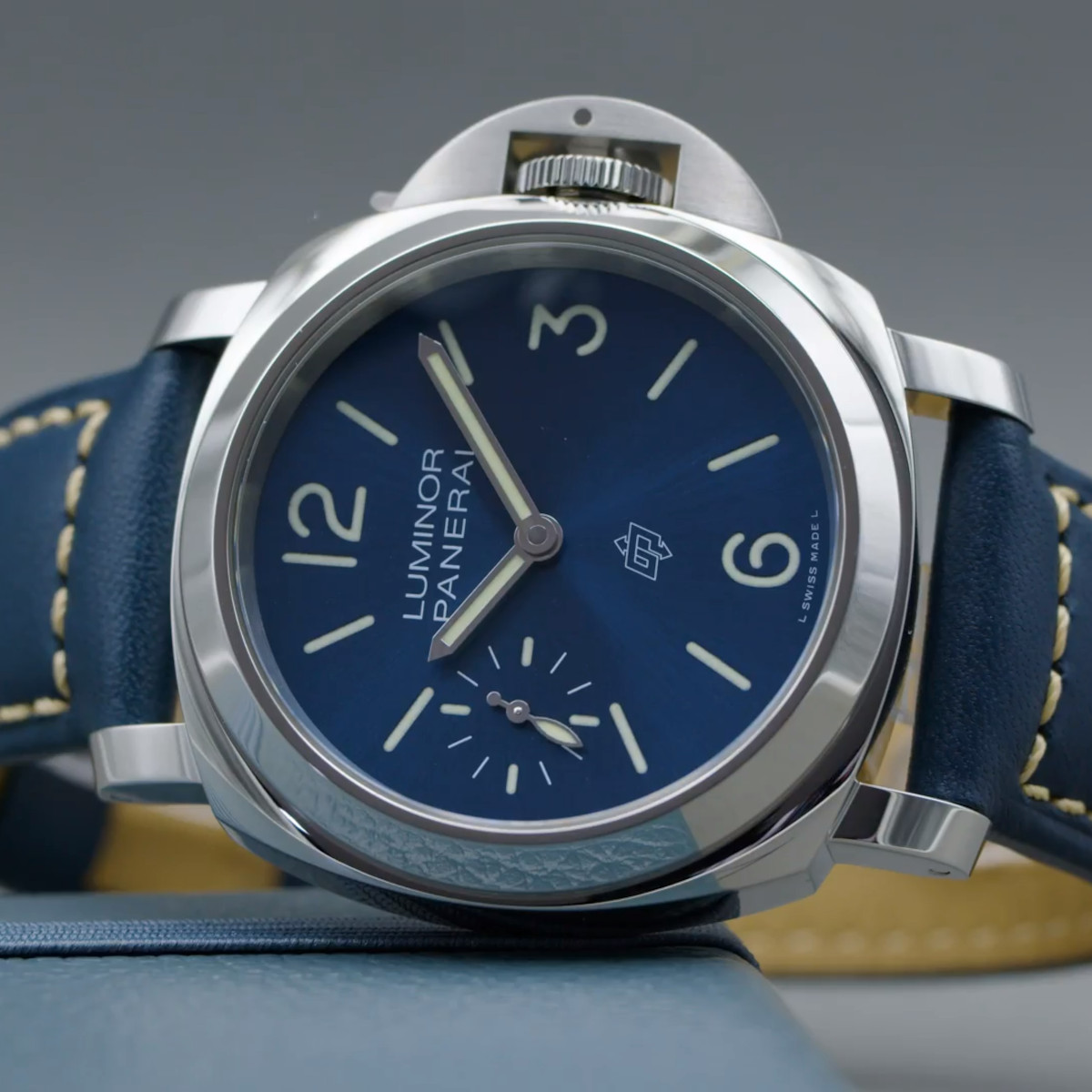 Panerai Luminor Blu Mare Produktbild main 3