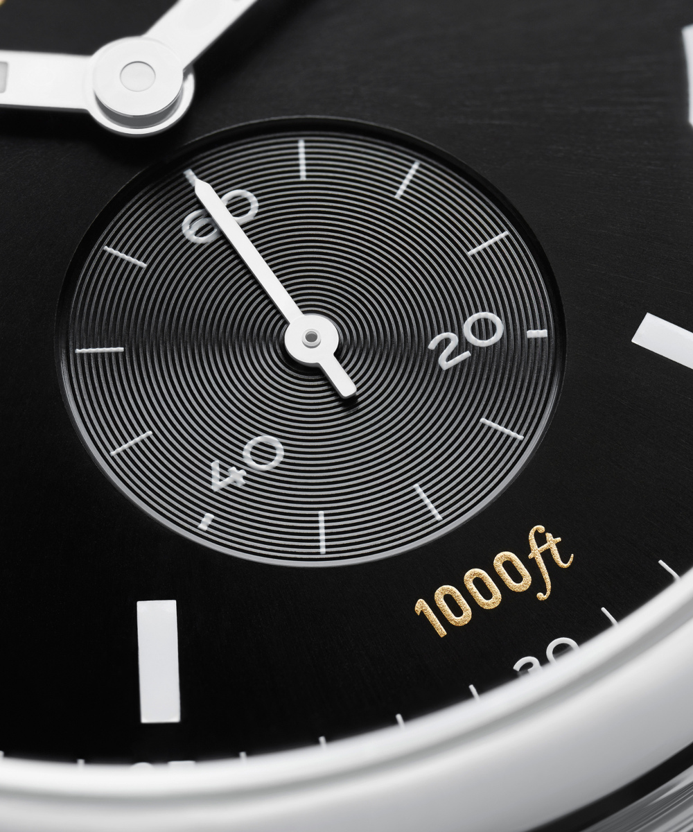 NOMOS Glashütte Club Sport Neomatik 42 Datum Schwarz Produktbild main 4
