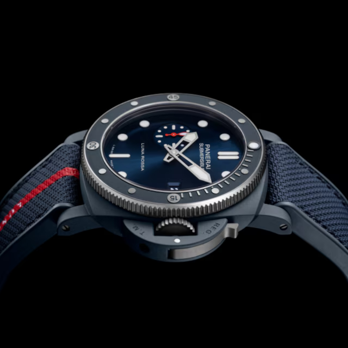 Panerai Submersible QuarantaQuattro Luna Rossa Ti-Ceramitech™ Produktbild main 1