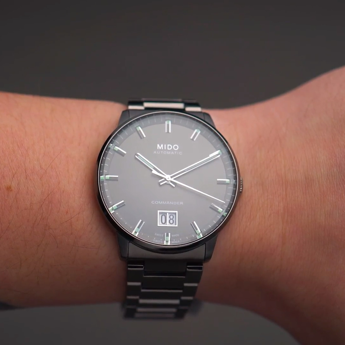 Mido Commander Big Date Produktbild main 4